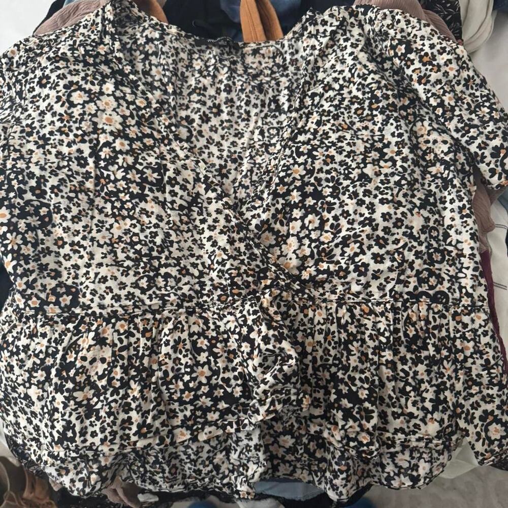 Madewell Black and white floral top